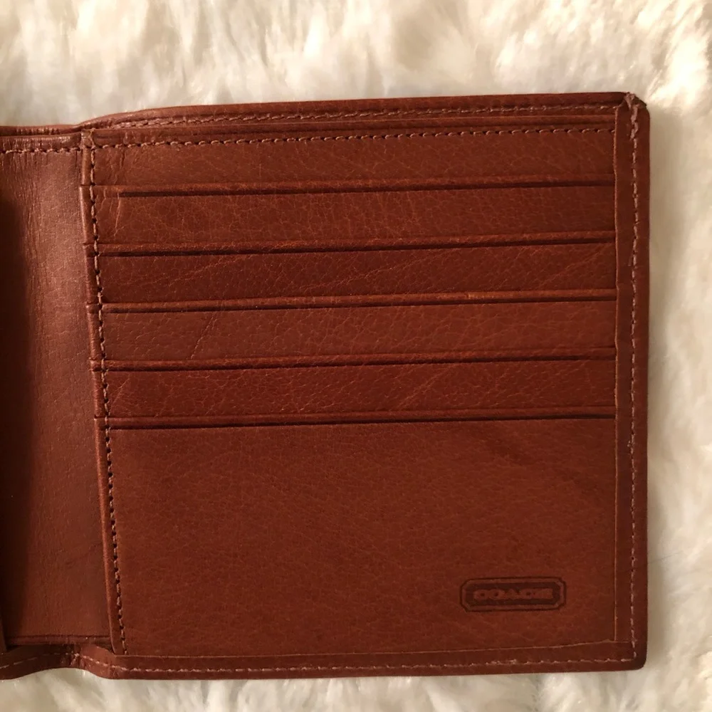 Coach Bi Fold Sport Calf Leather Credit Card Wallet in Original Box Large